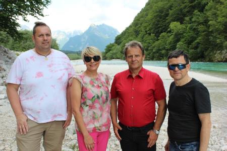 TUDI SLEPI IN SLABOVIDNI NA RAFTINGU PO SOČI1